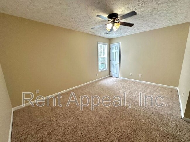 Building Photo - 185 Weatherstone Dr