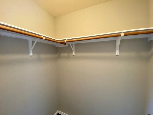 Building Photo - 5524 Kleberg Trail