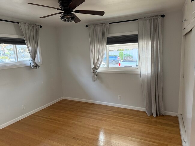 Building Photo - 409 N Park Ave