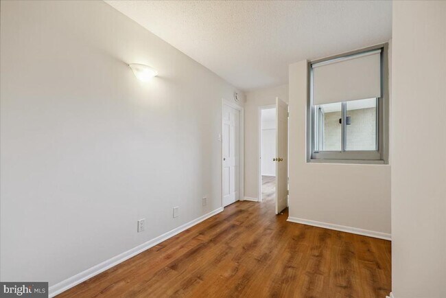 Building Photo - 4601 N Park Ave