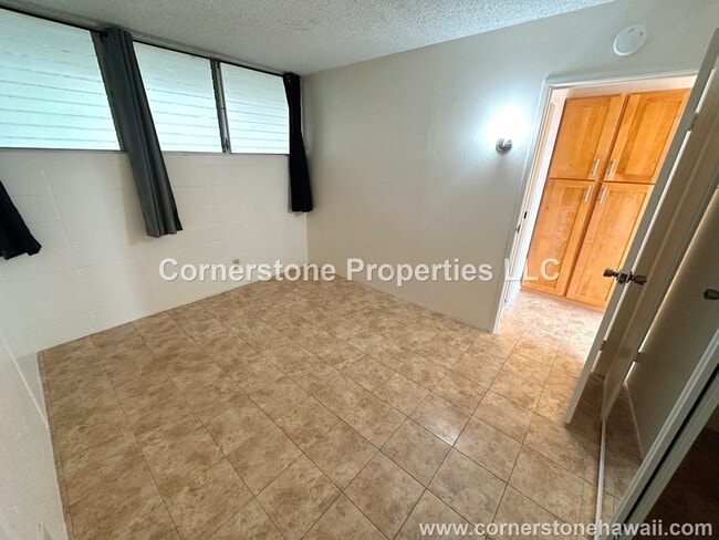 Building Photo - 95-2057-2057 Waikalani Pl