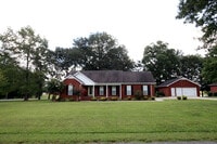 Building Photo - 19 Antietam Dr