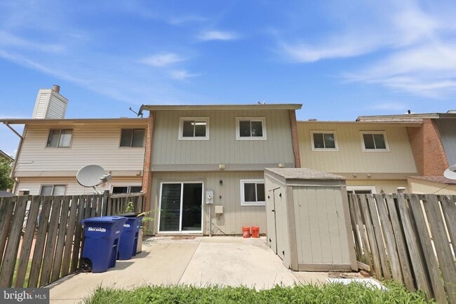 Building Photo - 1211 Springtide Pl