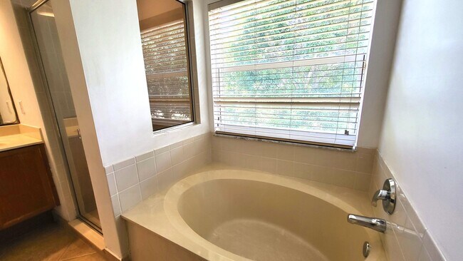 Building Photo - 4088 Lake Tahoe Cir