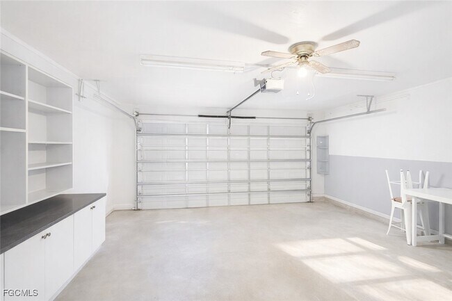 Building Photo - 3107 SW 15th Ave