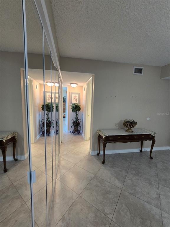 Building Photo - 634 Edgewater Dr