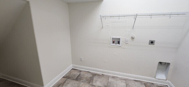 Building Photo - The Summit at Alamo Ranch-Gorgeous 5-Bedroom Home