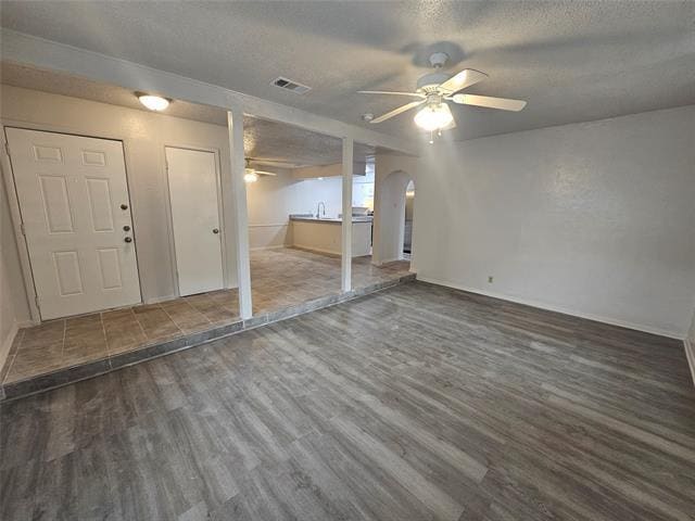 Building Photo - 720 Billie Ruth Ln