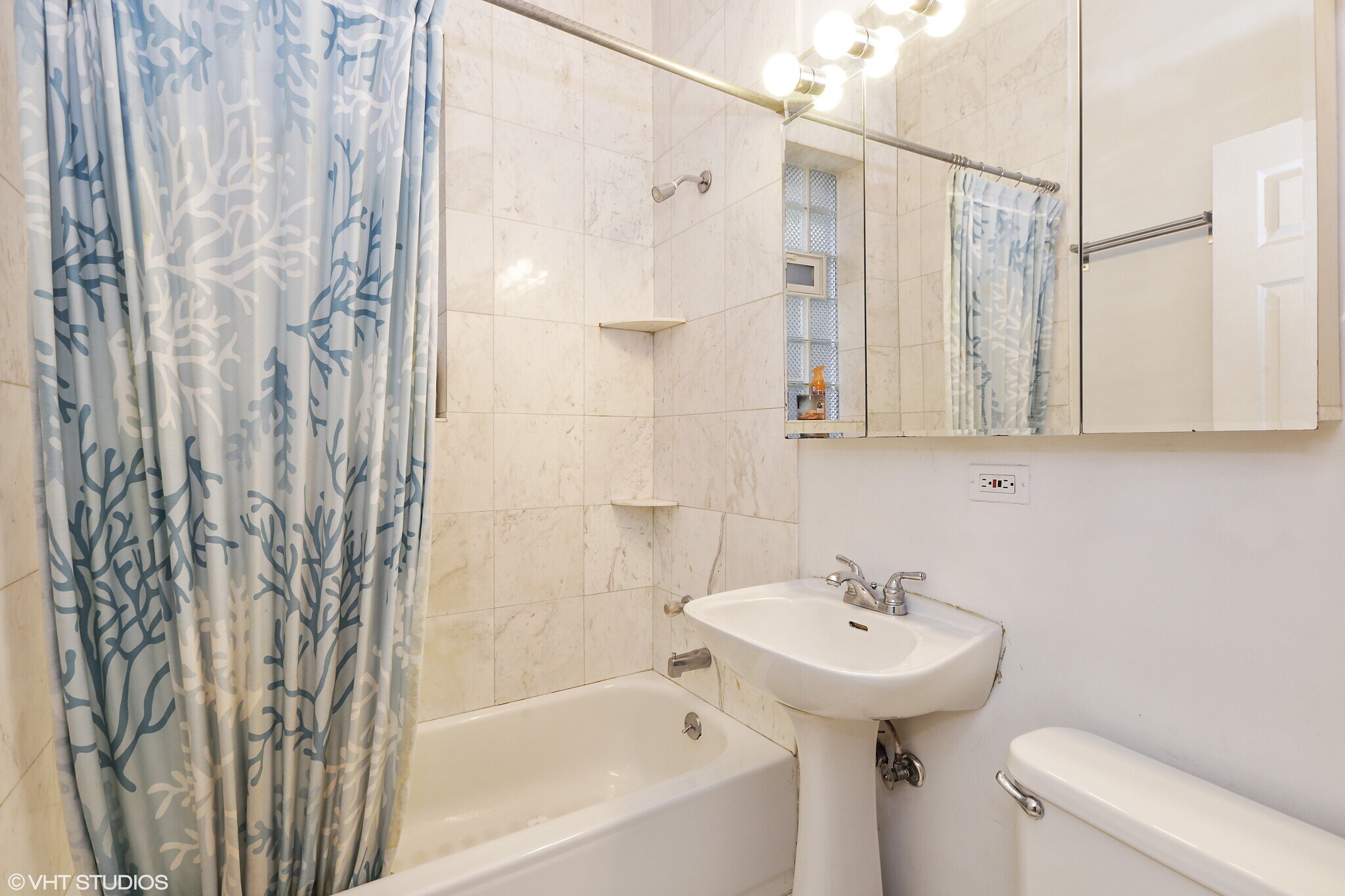 Building Photo - 2518 Ashland N Ave