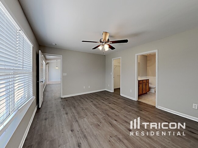 Building Photo - 206 Water Ridge Ave
