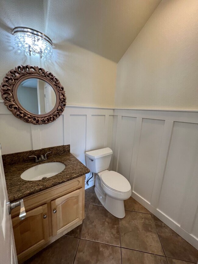 Building Photo - Gorgeous Private large lot in Rocklin!