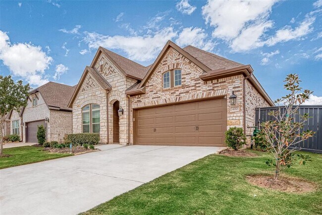 Building Photo - 402 Jolly Ginger Dr