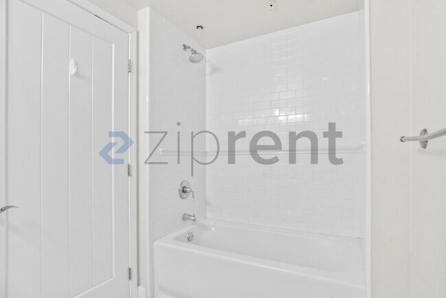 Building Photo - Unit 210