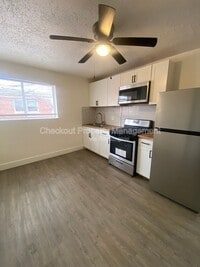 Building Photo - 813 Courtois St