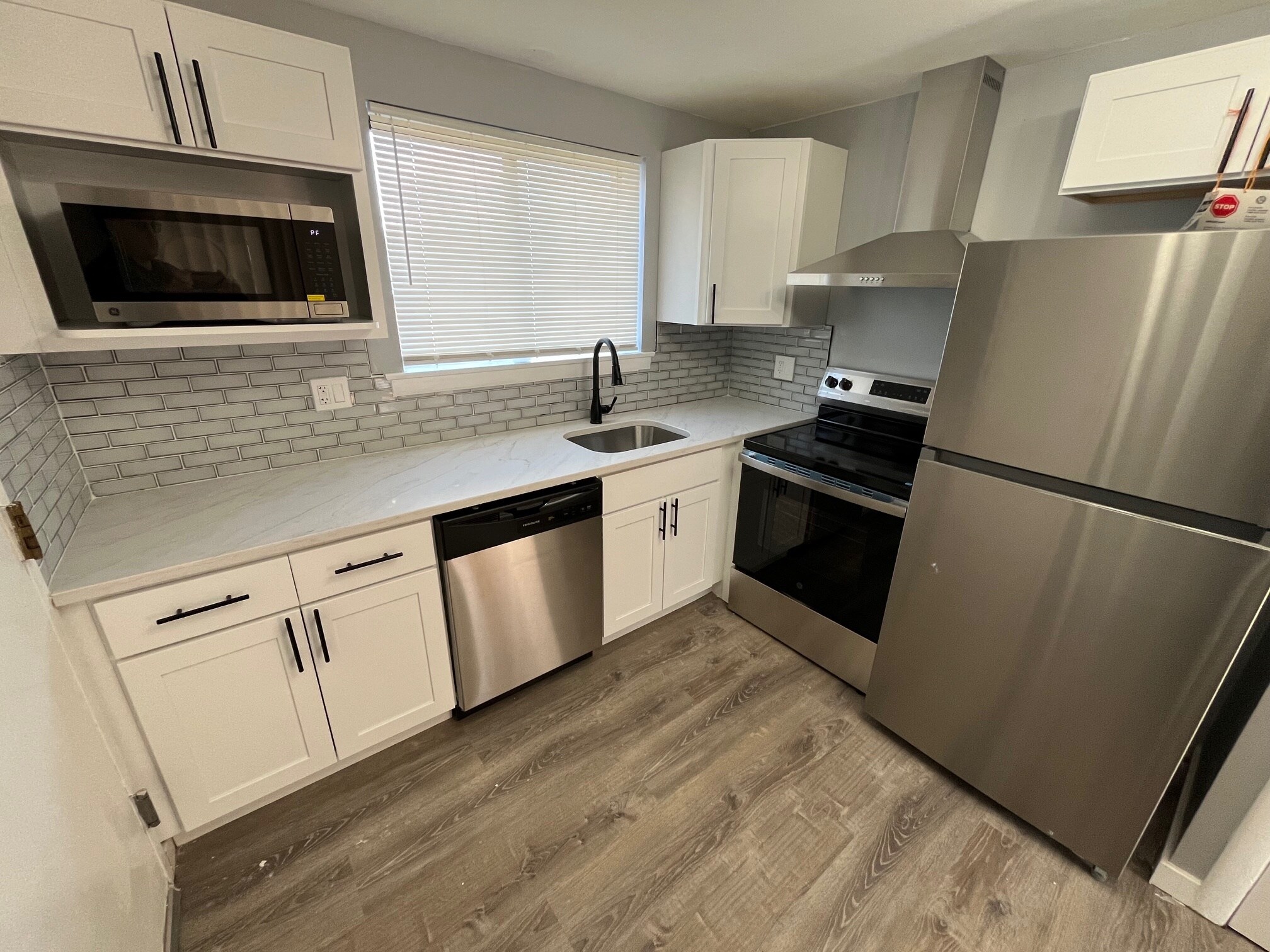 Building Photo - 30 Henderson Dr