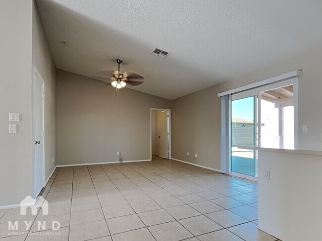 Building Photo - 11110 W Glenrosa Ave