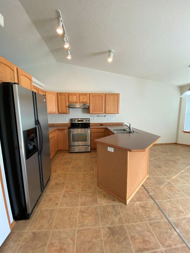 Building Photo - 8004 Chehalis Dr