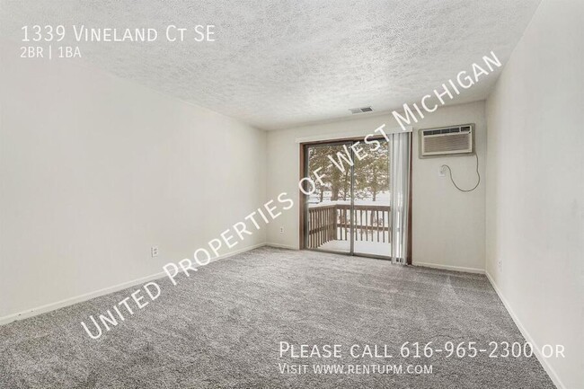 Building Photo - Available Now | 2 Bedroom 1 Bath Apartment...