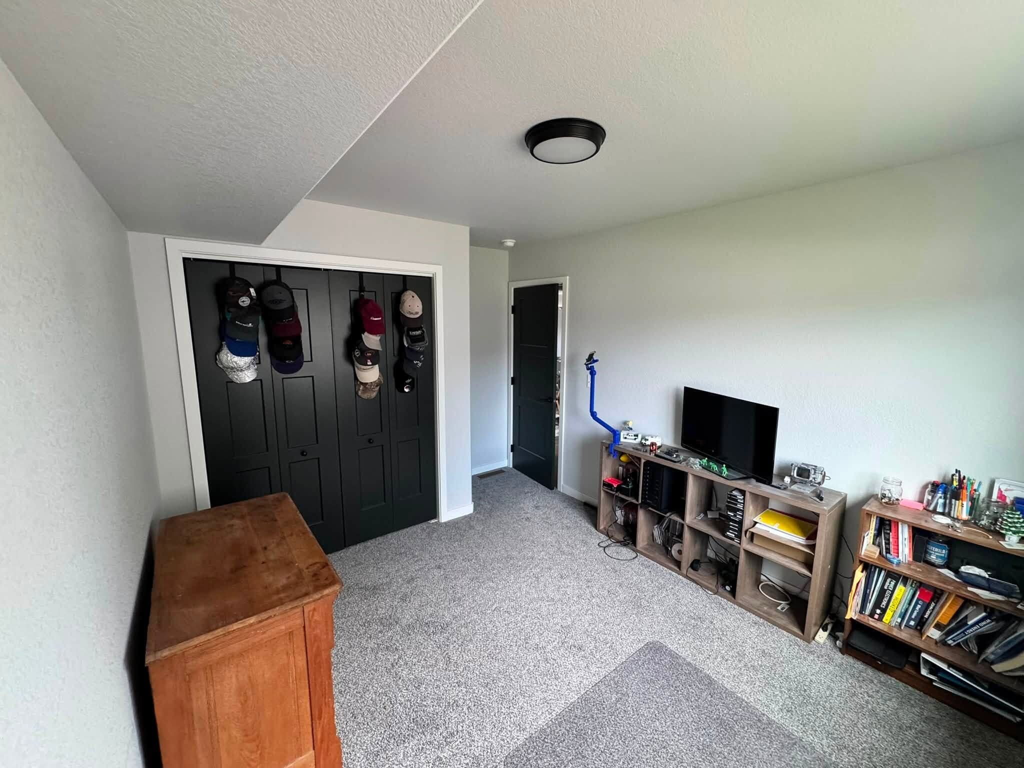 Building Photo - 1208 Kenai Dr