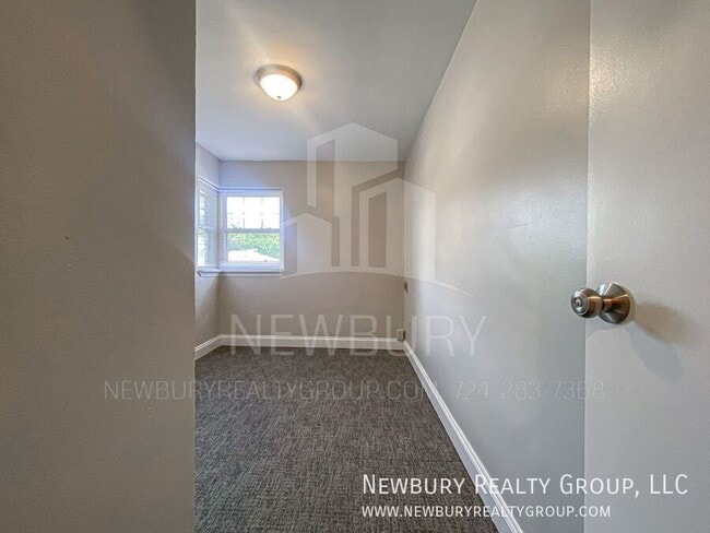 Building Photo - 305 San Juan Dr