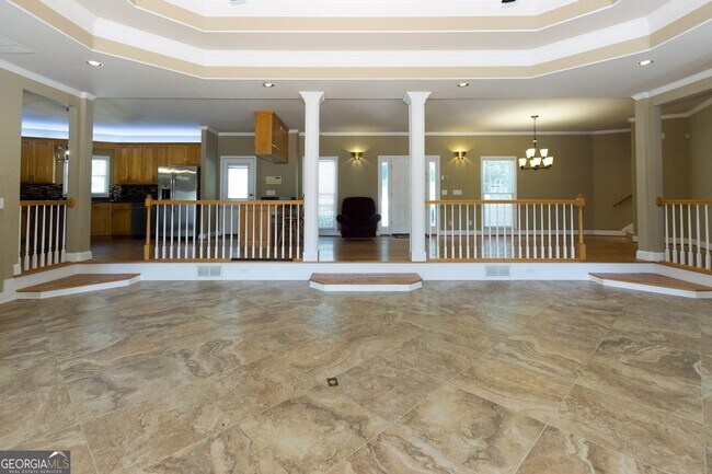 Building Photo - 5166 Wheeler Dr