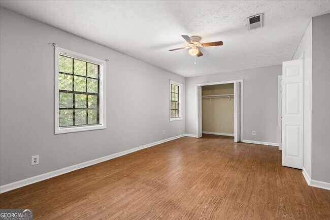 Building Photo - 360 Winding River Dr