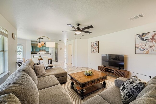 Building Photo - 2003 Erika Cove