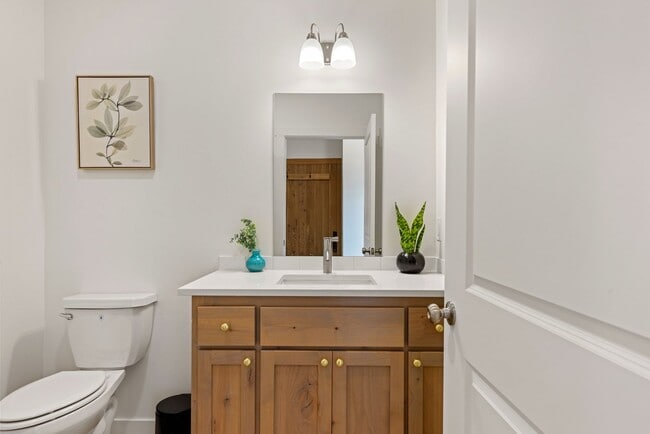 Building Photo - New Construction! Free first month rent