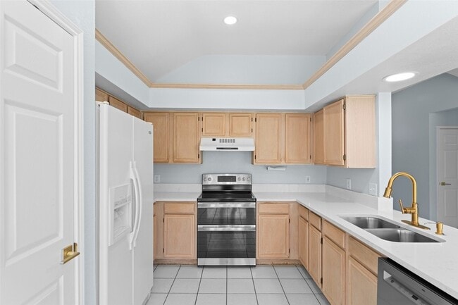 Building Photo - 6903 Hawaii Ln