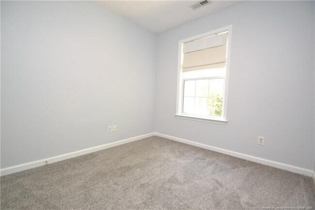 Building Photo - 308 Black Bird Ct