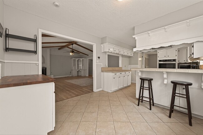 Building Photo - 13418 Paradise Valley Dr