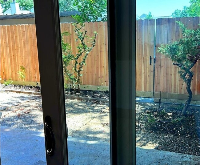 Building Photo - 12633 Memorial Dr