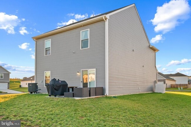 Building Photo - 10001 Maids Fancy Way