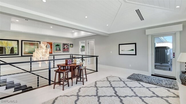 Building Photo - 739 5th Ave N