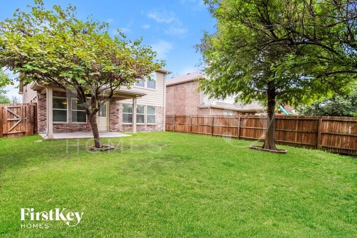 Building Photo - 2200 Malone Dr