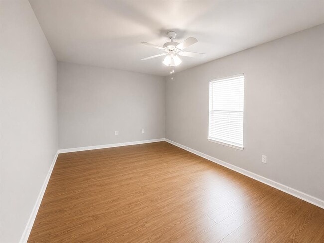 Building Photo - 2116 Gaston Pl Dr