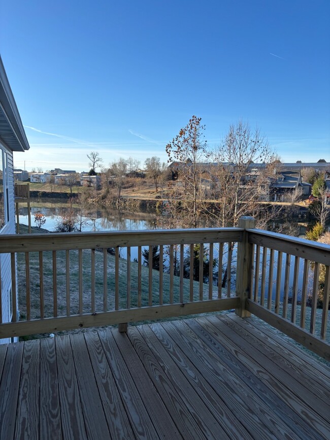 Building Photo - 124 E Sunset Cove Ln