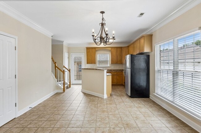 Building Photo - Beautifully maintained 3-bedroom, 2-bath townhome in Nashville’s highly desirable Lennox Village