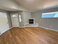 Building Photo - 4312 Sacramento Ct NE