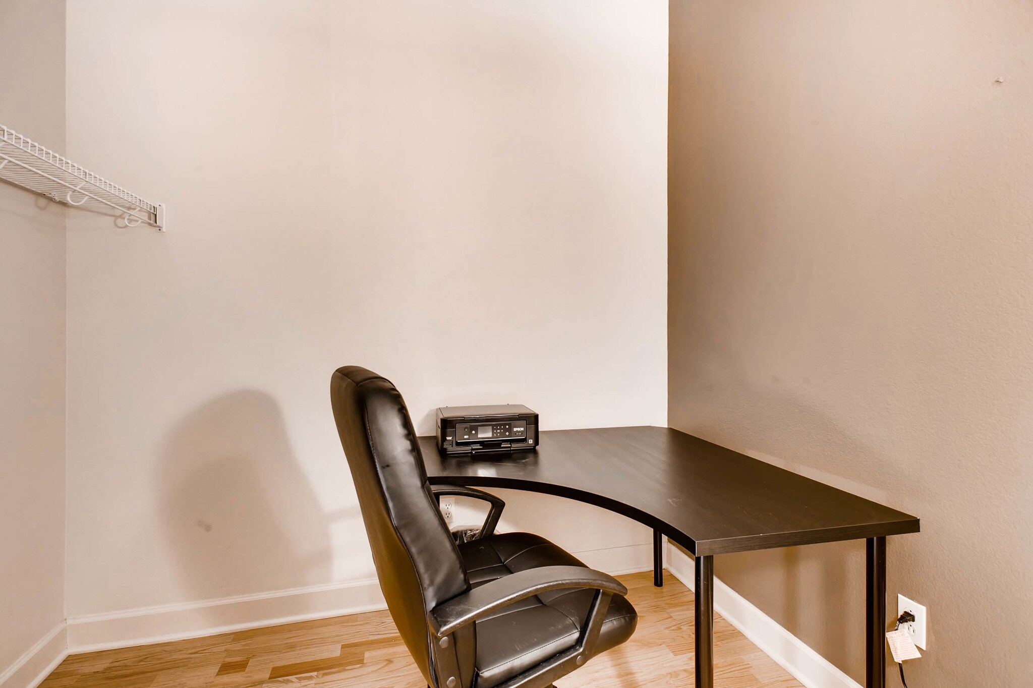 Building Photo - 5677 S Park Pl