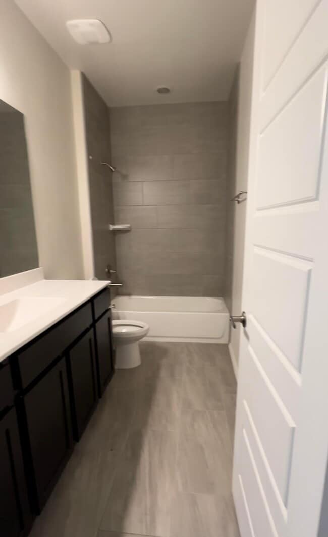 Building Photo - 300 Michael Ave SW