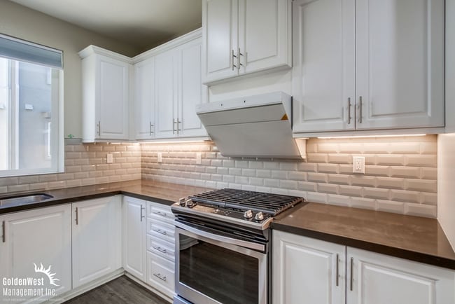 Building Photo - Stylish 3Bdm 3Ba Townhouse with Modern Upgrades and Prime Location in Escondido!