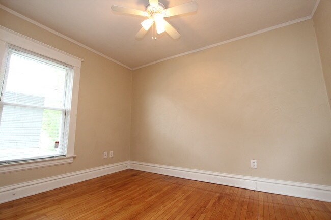 Building Photo - 1430 Sherman St SE