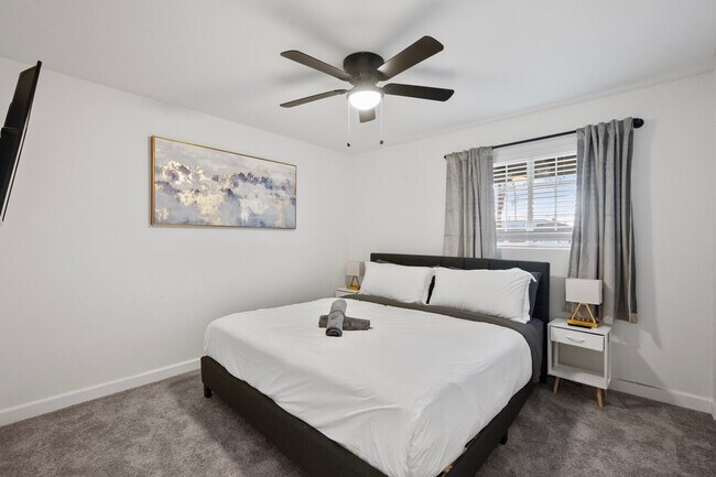 Building Photo - 3101 N 40th Dr