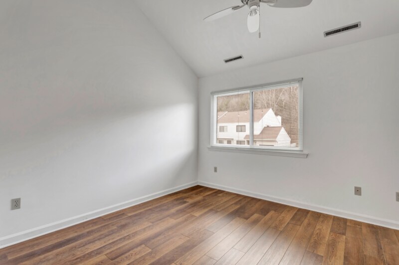 Building Photo - 23 Deer Run