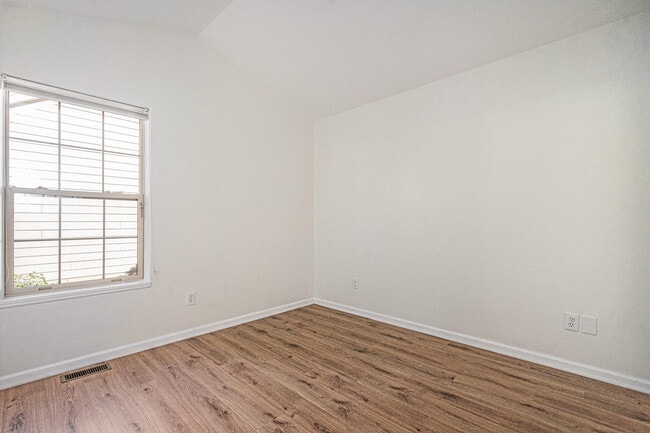 Building Photo - 4058 Boulder Pond Dr