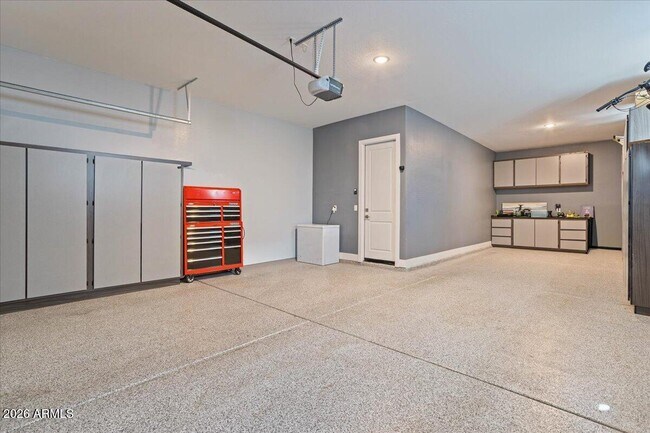 Building Photo - 21147 W Hillcrest Blvd