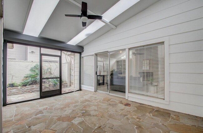 Building Photo - 13914 Swiss Hill Dr