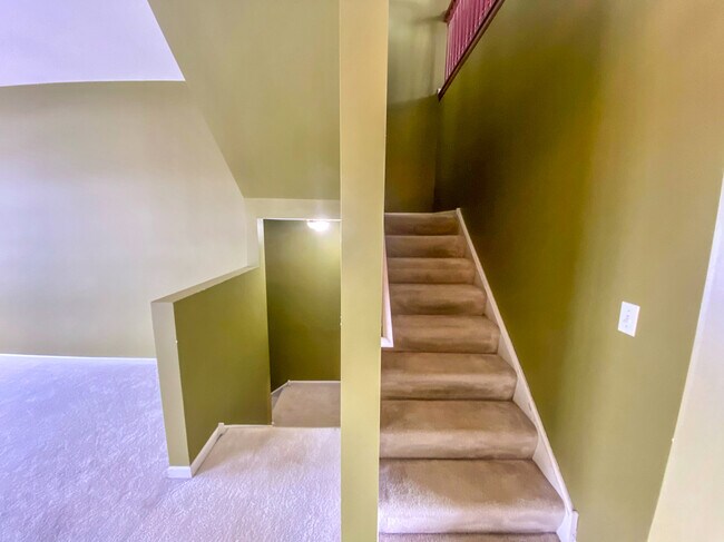 Building Photo - 2249 Hudson Cir