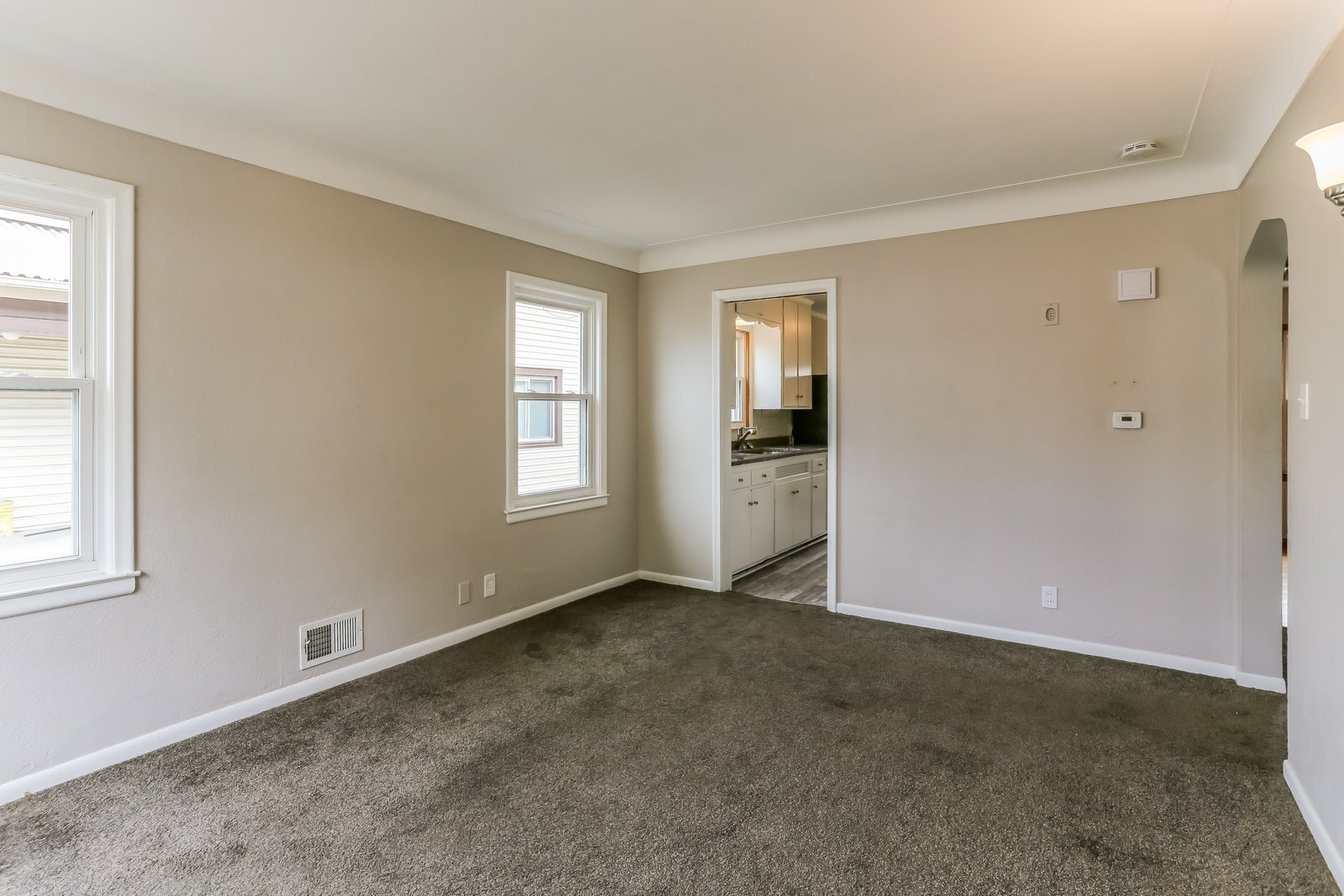 Building Photo - 1807 Giant St